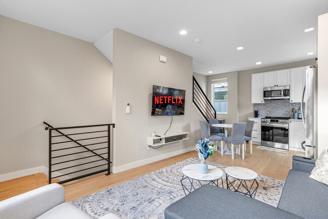 Photo - 305 18th Ave Unit ID1366636P