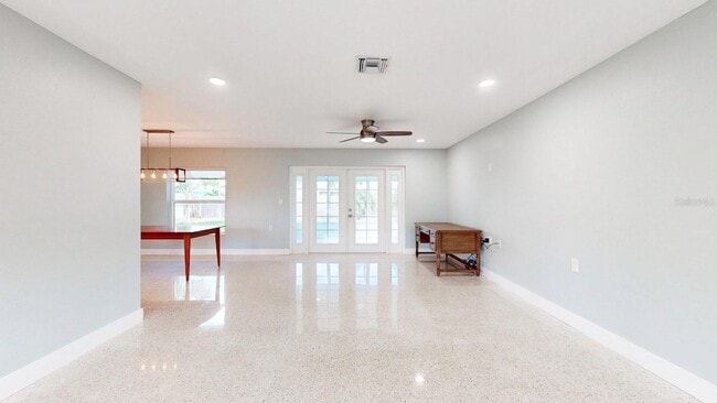 Photo - 10133 4th St E