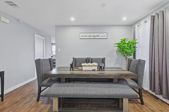 Photo - 2136 Dayton Ln Unit ID1019626P