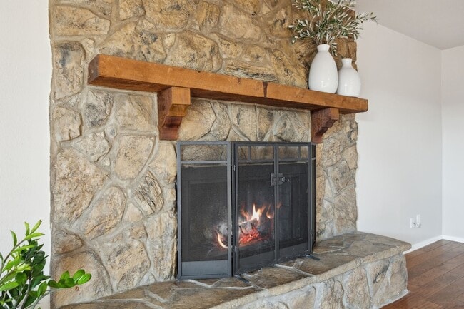 Photo - 501 Rogers Way