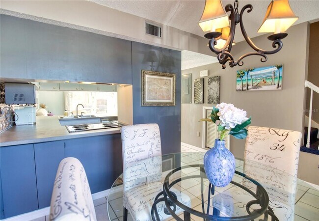 Photo - 744 Cadiz Rd