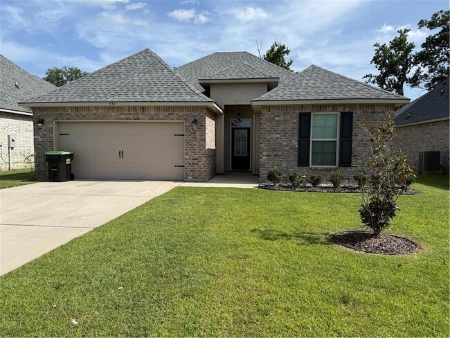 Building Photo - 557 Claiborne Trails Dr