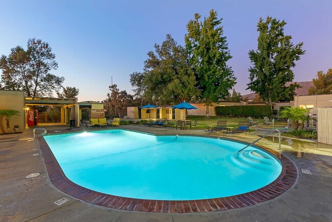 Building Photo - Alpine Village