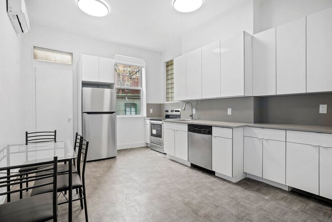 Photo - 257 W 19th St Unit SI ID1224967P