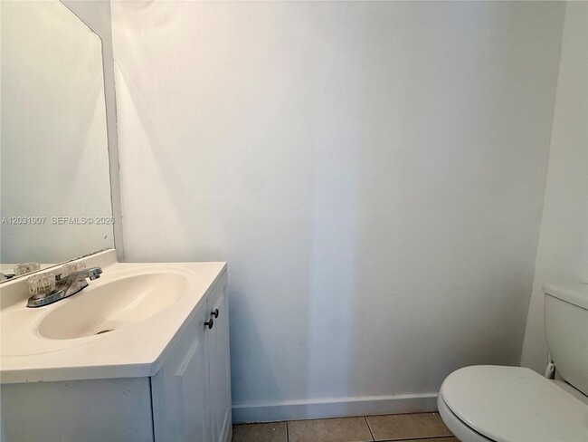 Photo - 2410 NW 52nd Ave