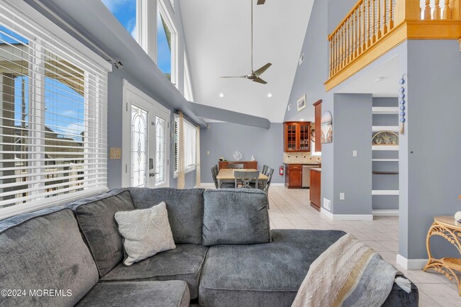 Photo - 117 Harding Ave