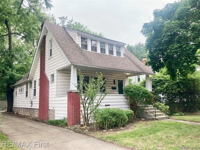 Building Photo - 220 Oakdale St