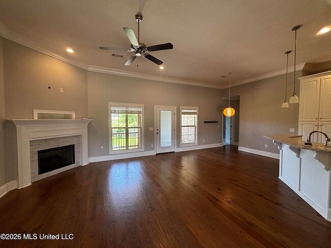 Photo - 310 Candlewood Ct