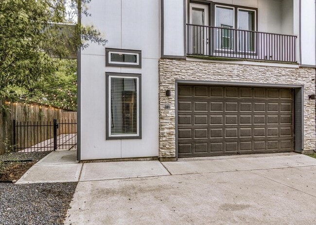 Photo - 8409 Hempstead Rd