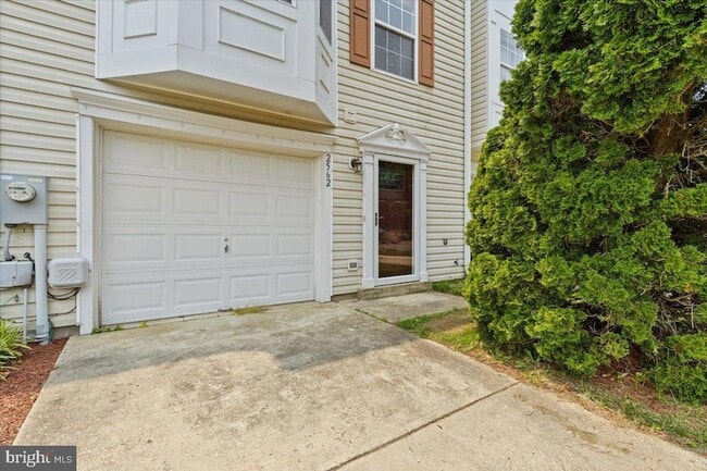 Photo - 2562 Woodland Pl