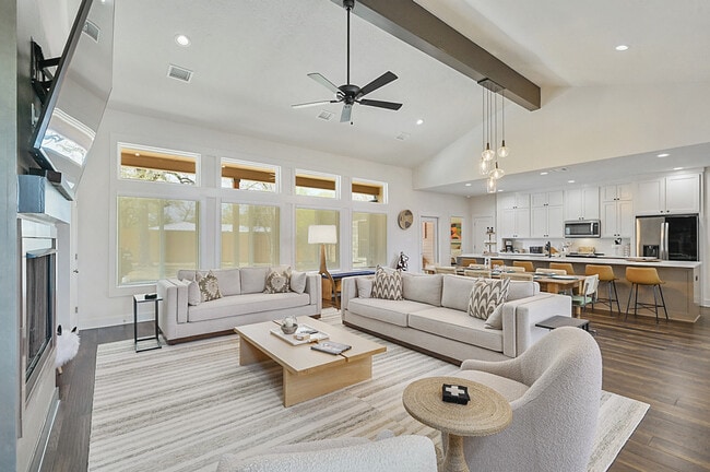 Building Photo - 401 W Brookside Dr Unit ID1328075P