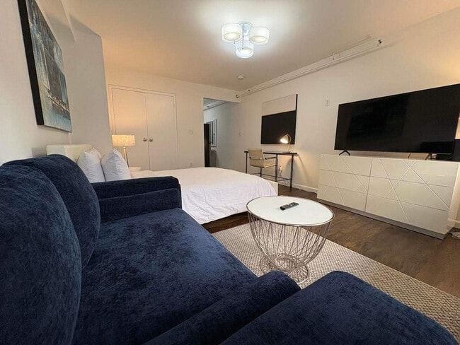 Photo - 140 W 19th St Unit ID1038550P