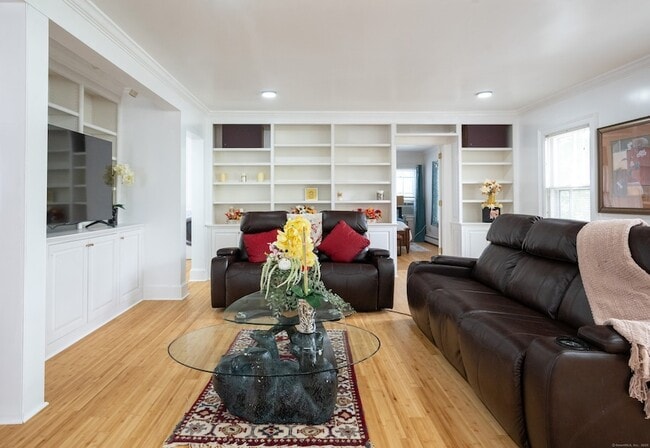 Photo - 1 Harmony St