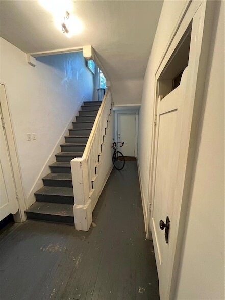 Photo - 3019 N Robinson Ave Unit 3021