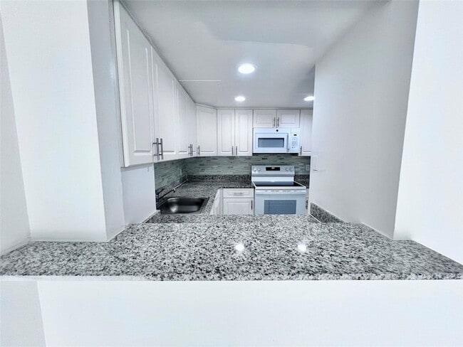 Photo - 2580 NW 56th Ave Unit 600-404