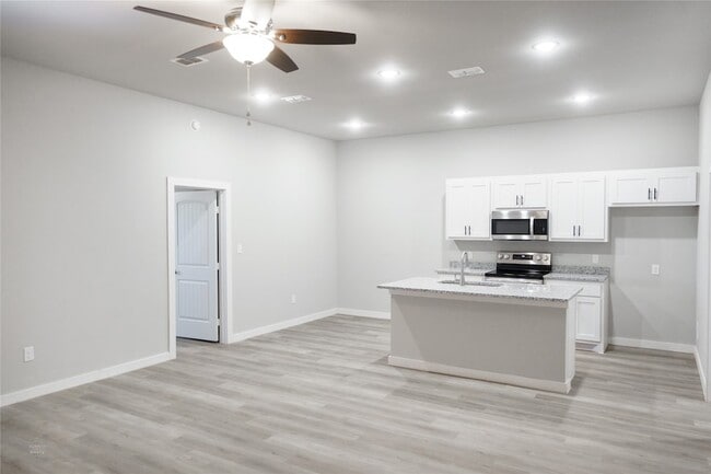 Photo - 2726 Roman Ln