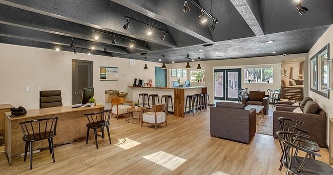 Photo - Courtney Cove Apartment Homes