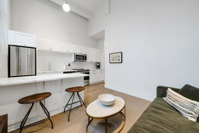 Photo - 505 E Travis St Unit SI ID1267111P