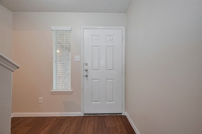 Photo - 6026 Stockholm Ct