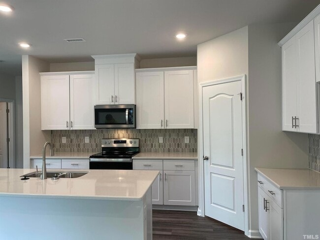 Photo - 101 Joneshaven Dr