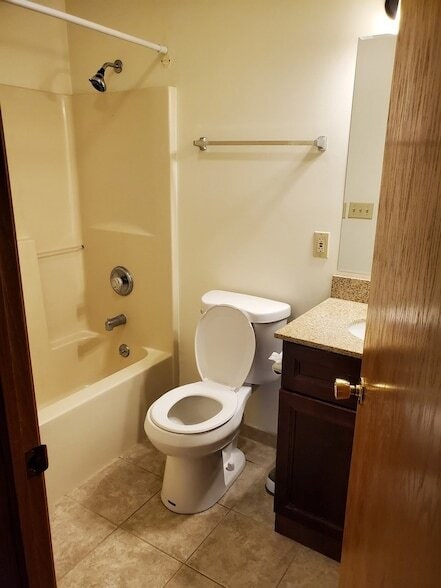 Photo - 709B Burgess Drive Unit B