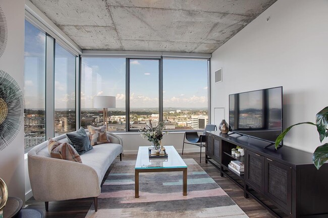 Photo - 2010 West End