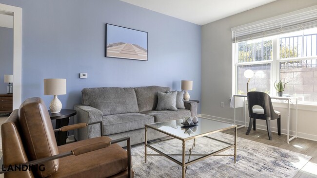 Building Photo - 1270 Hillcrest Dr Unit 3116