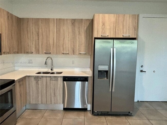 Photo - 440 NE 35th Ct