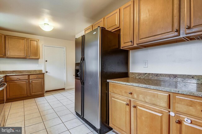 Photo - 210 E Hamilton Ave