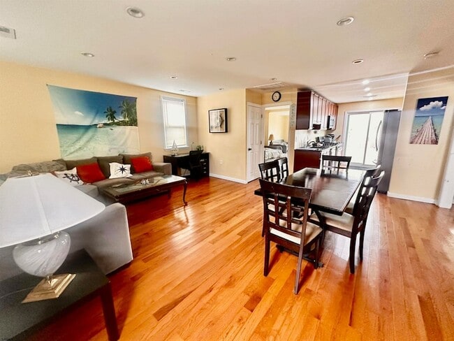 Photo - 2019 Kuehnle Ave