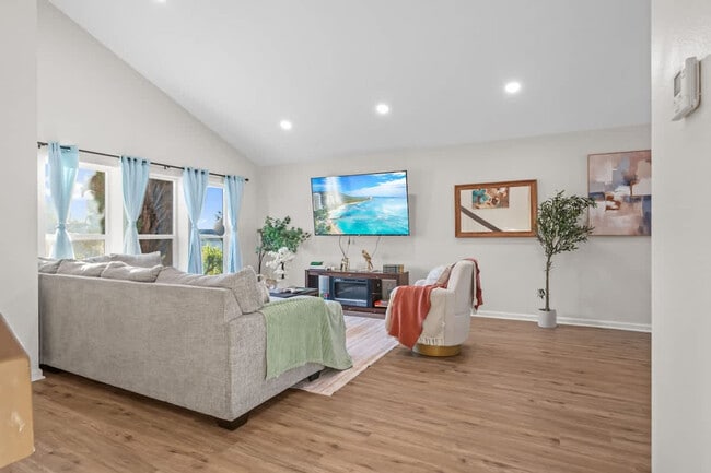 Photo - 13737 Via Tres Vistas Unit SI ID1465003P