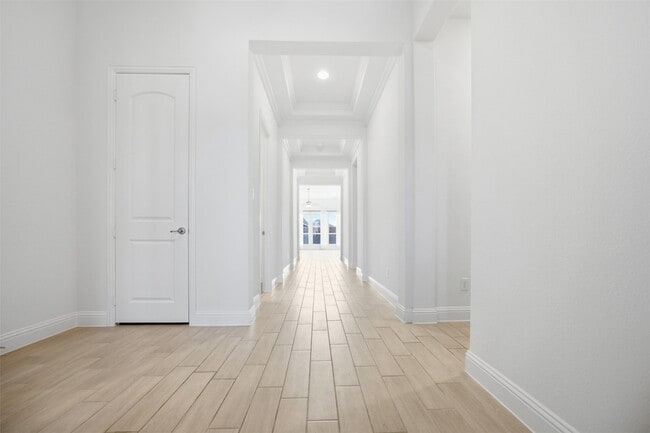 Photo - 208 Sequoia Dr