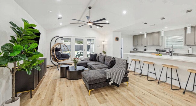 Building Photo - 5631 Cerritos Dr Unit SI ID1514826P