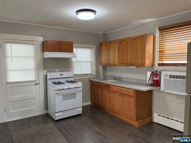 Photo - 106 Grand St