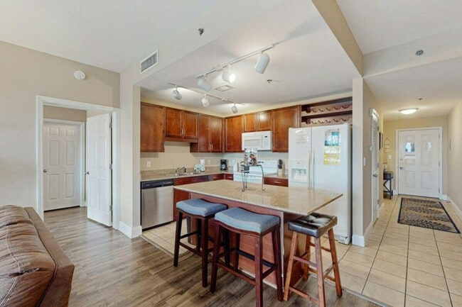 Photo - 9860 S Thomas Dr Unit ID1367041P