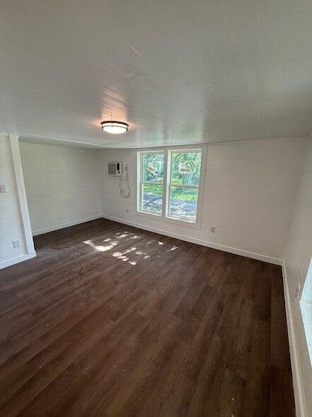 Photo - 502 W Drew St