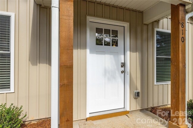 Photo - 810 Long St