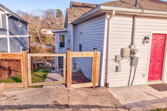 Photo - 1002 Boylston St