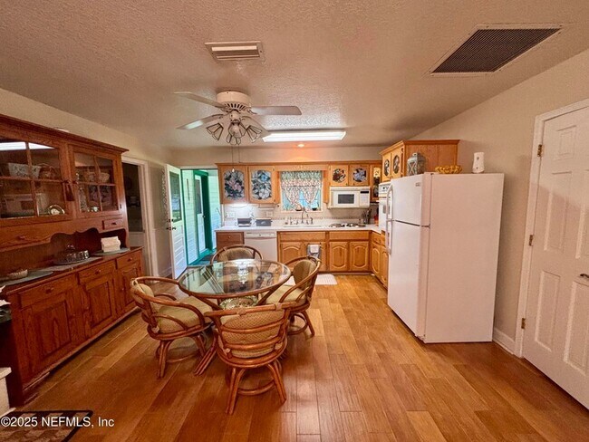 Photo - 15813 Butch Baine Dr