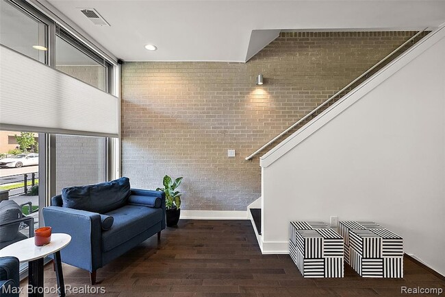 Photo - 284 Alfred St