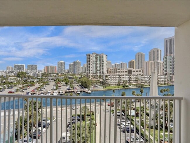 Photo - 300 Bayview Dr Unit 1711
