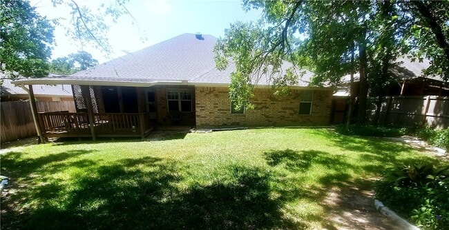 Photo - 1802 White Stone Dr