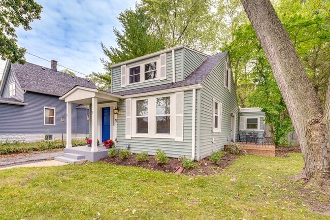 Building Photo - 1518 Riverside Ave