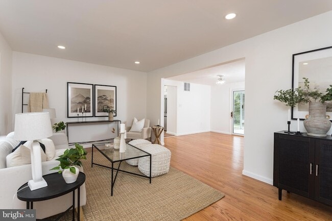 Photo - 16742 Ridge Rd