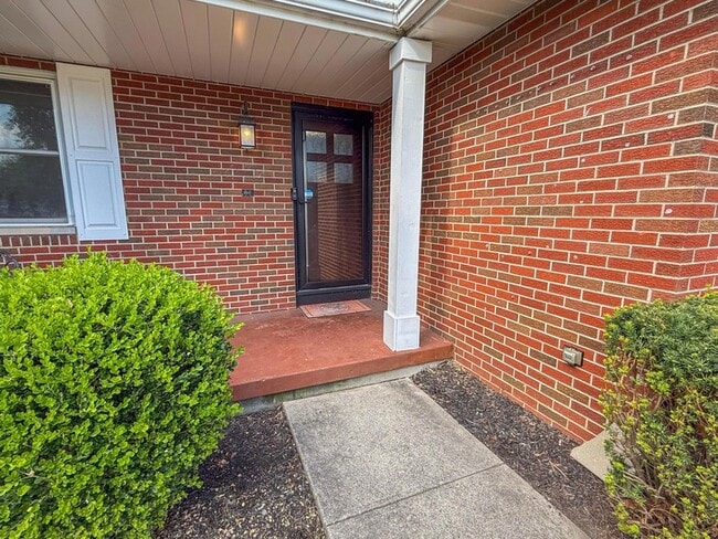 Photo - 3084 Sawyer Dr