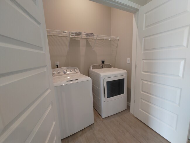 Photo - Finley Ridge Apartments