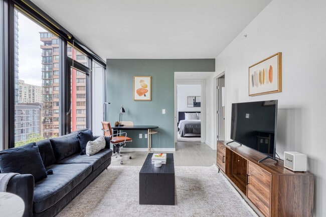 Building Photo - 704 Spring St Unit SI FL12-ID1028
