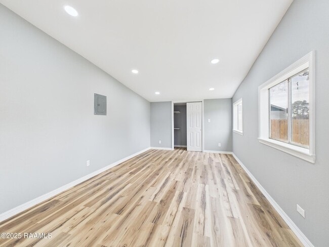 Photo - 300 Gauthier Rd