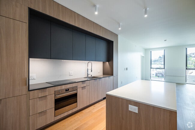 2BR, 2BA - Kitchen - The Fitzgerald