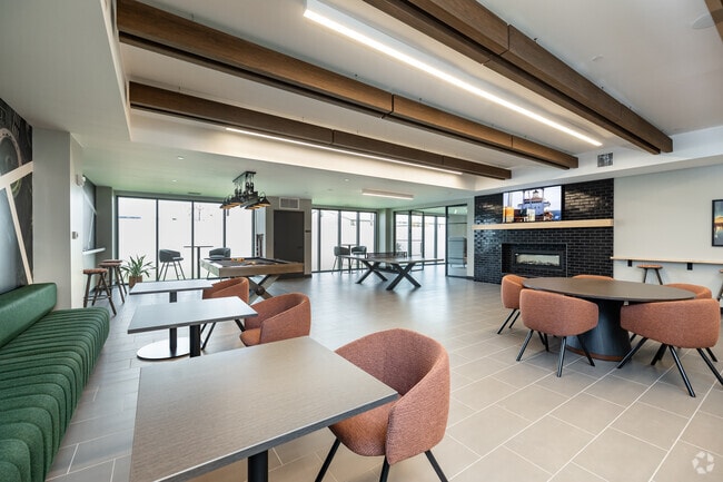 Game Lounge - The Rail